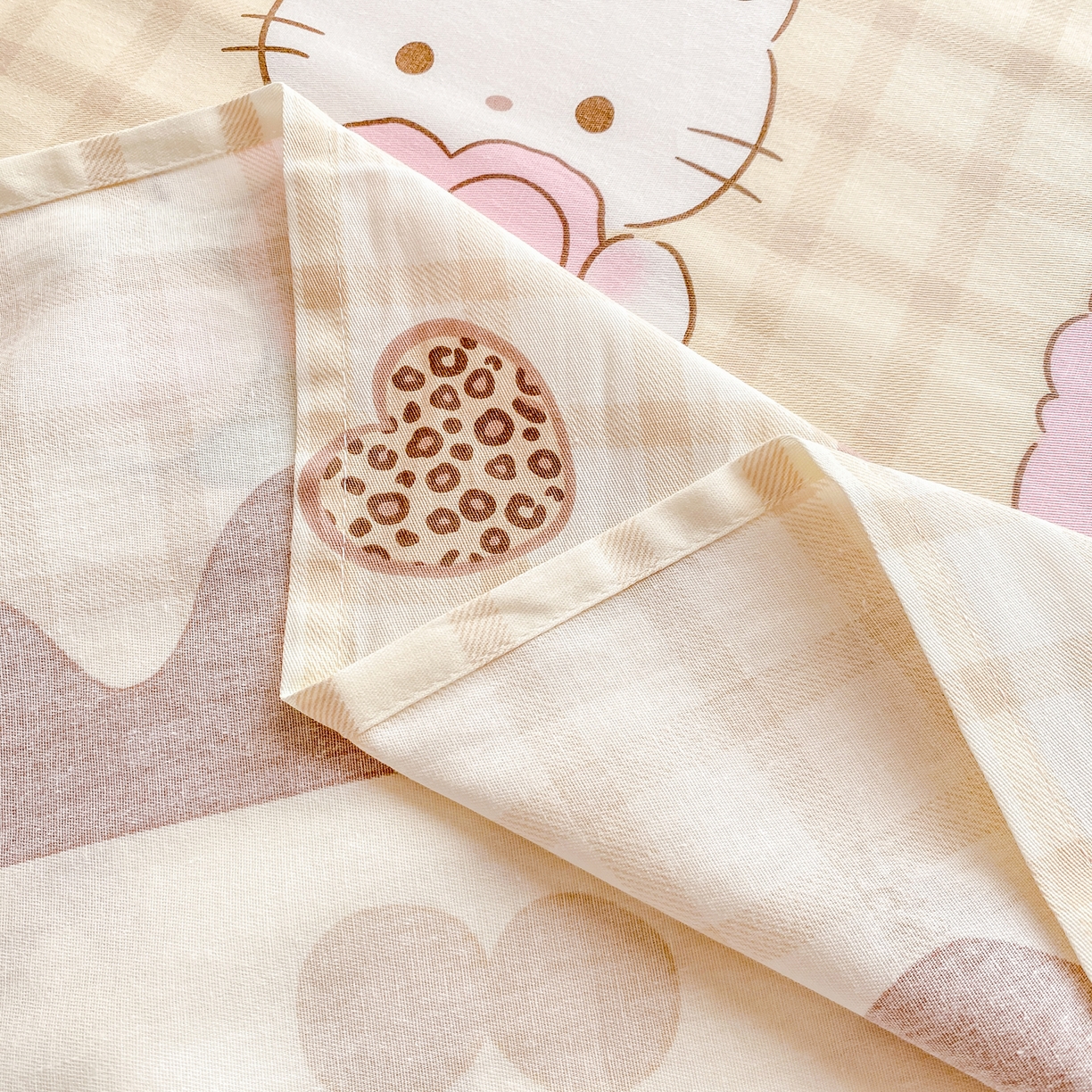 91家纺网 家纺一手货源 找家纺 花梦欣 2026新款全棉印花单品系列3简约卡通款-单床单 萌萌凯蒂