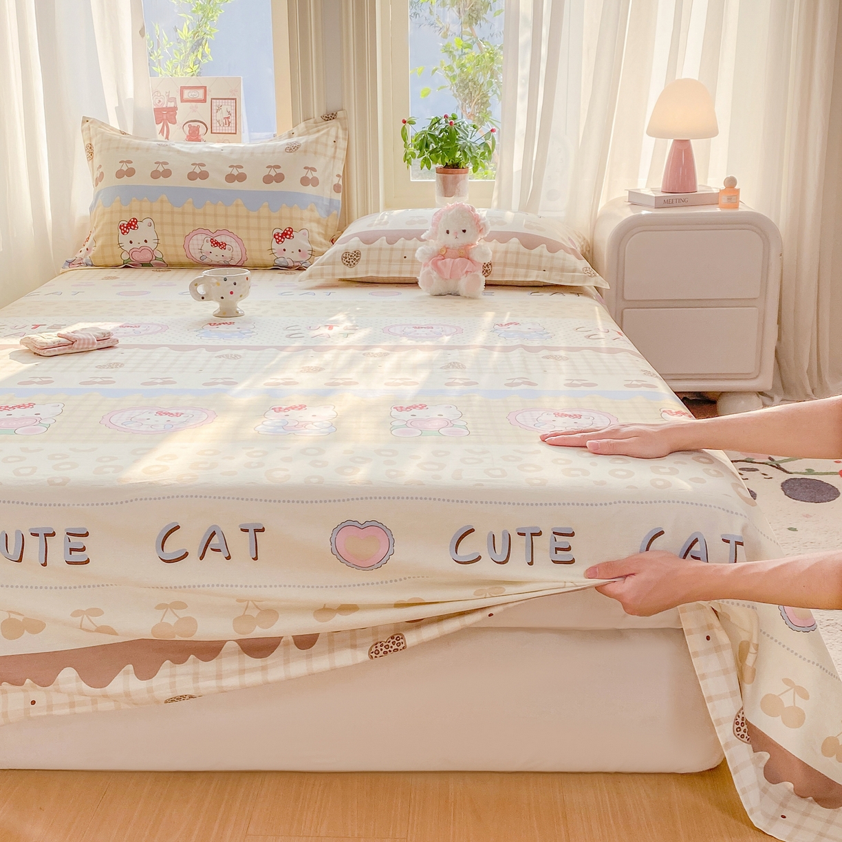91家纺网 家纺一手货源 找家纺 花梦欣 2026新款全棉印花单品系列3简约卡通款-单床单 萌萌凯蒂