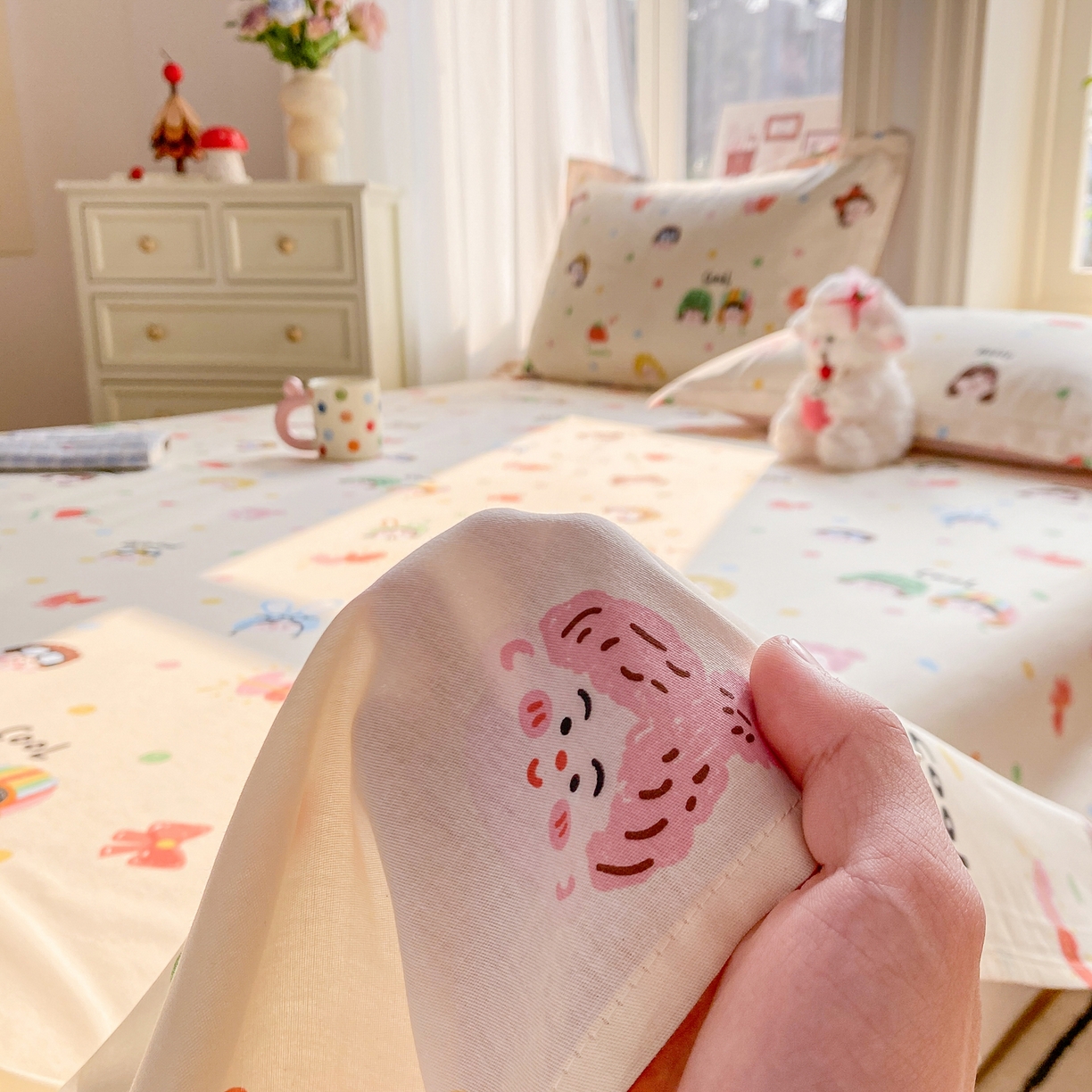 91家纺网 家纺一手货源 找家纺 花梦欣 2026新款全棉印花单品系列3简约卡通款-单床单 趣味涂鸦