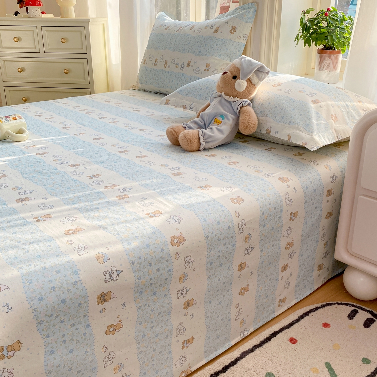 91家纺网 家纺一手货源 找家纺 花梦欣 2026新款全棉印花单品系列3简约卡通款-单床单 三小只