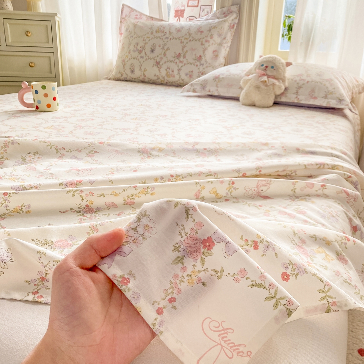 91家纺网 家纺一手货源 找家纺 花梦欣 2026新款全棉印花单品系列3简约卡通款-单床单 童话花町