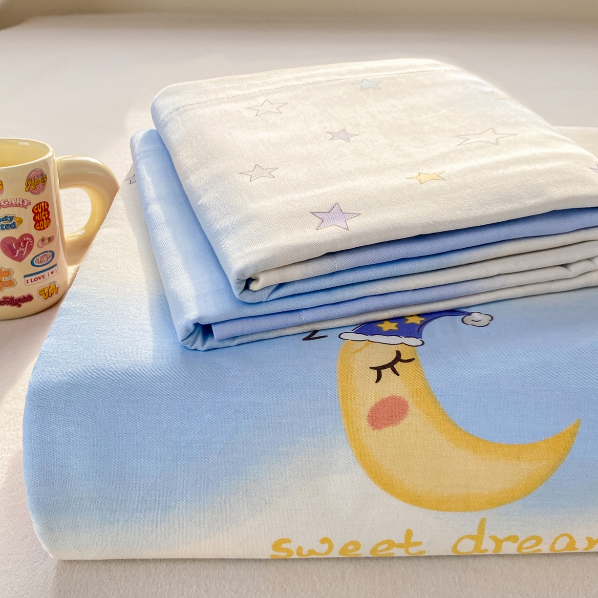 91家纺网 家纺一手货源 找家纺 花梦欣 2026新款全棉印花单品系列3简约卡通款-单床单 星辰入梦