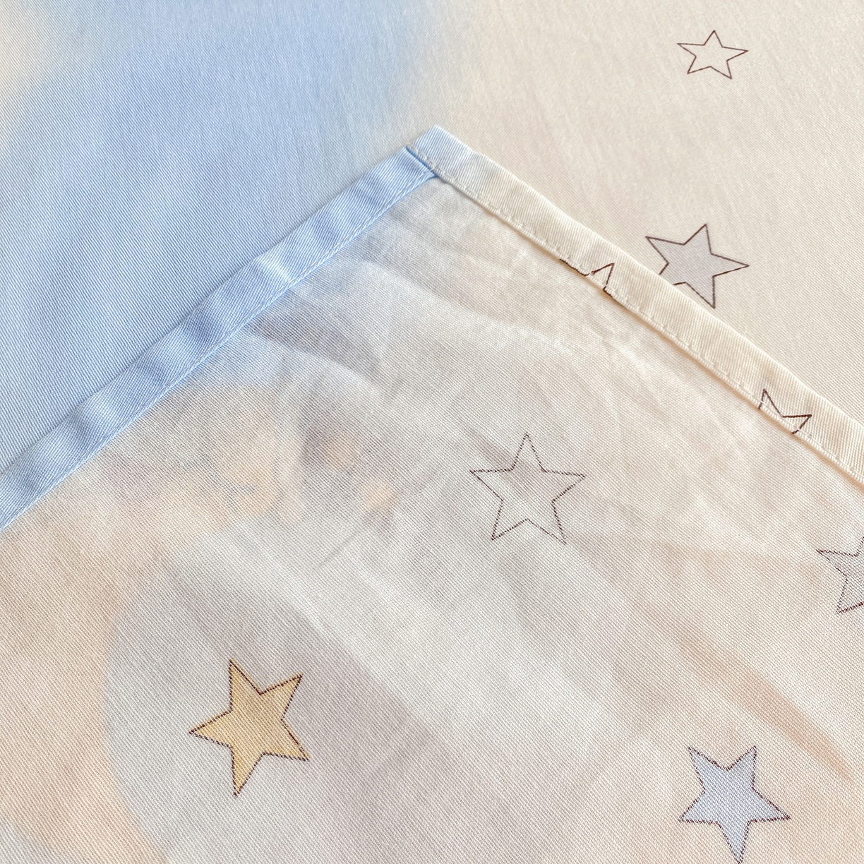 91家纺网 家纺一手货源 找家纺 花梦欣 2026新款全棉印花单品系列3简约卡通款-单床单 星辰入梦