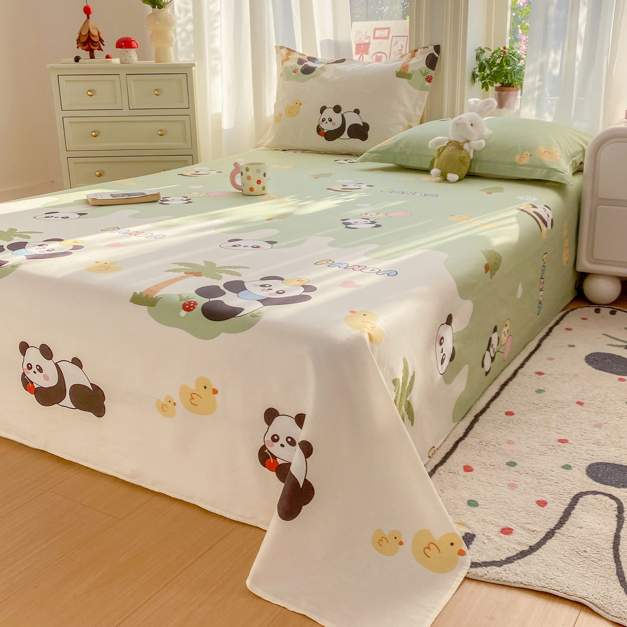 91家纺网 家纺一手货源 找家纺 花梦欣 2026新款全棉印花单品系列3简约卡通款-单床单 熊猫鸭鸭乐绿