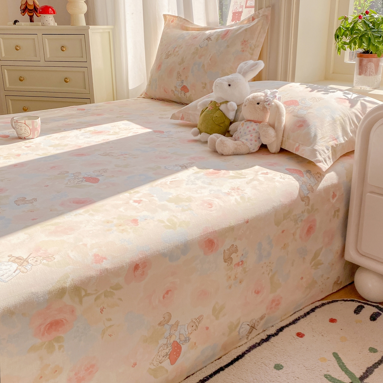 91家纺网 家纺一手货源 找家纺 花梦欣 2026新款全棉印花单品系列3简约卡通款-单床单 油画弦音