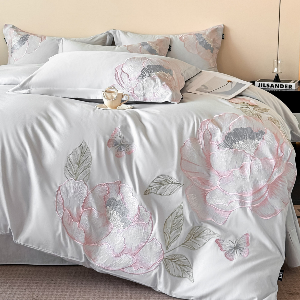 91家纺网 家纺一手货源 找家纺 乐美家纺 2026新款春夏新品全棉大阪刺绣花熙系列 花熙（灰兰）