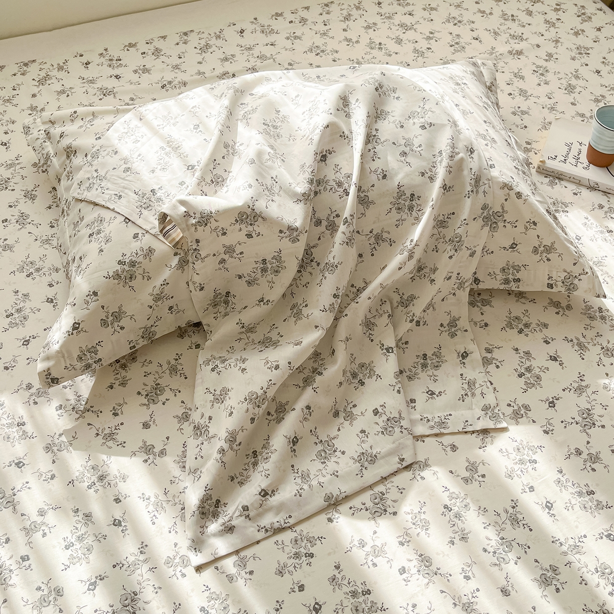 91家纺网 家纺一手货源 找家纺 花梦欣 2026新款全棉印花单品系列2花卉款-单枕套 复古诗笺