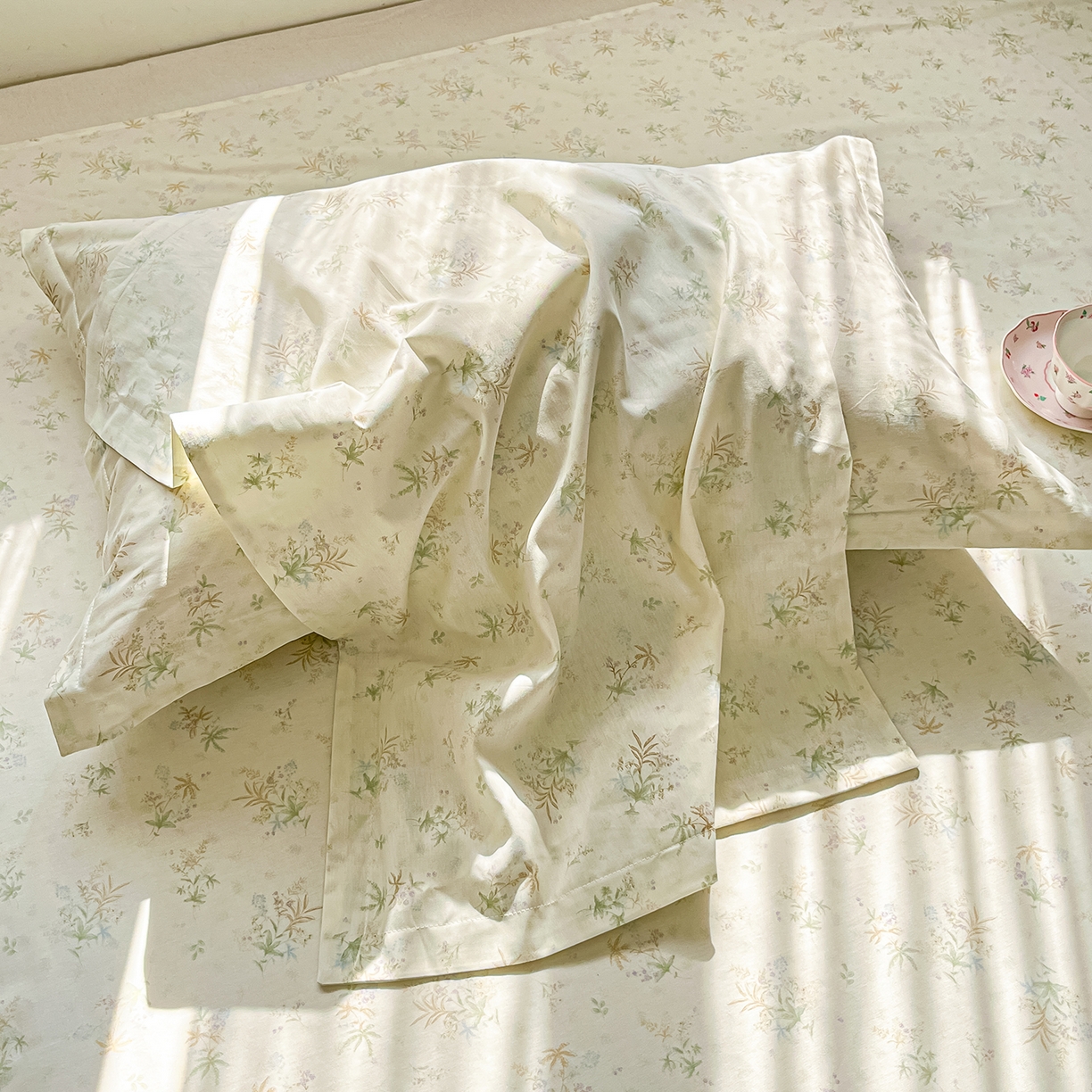 91家纺网 家纺一手货源 找家纺 花梦欣 2026新款全棉印花单品系列2花卉款-单枕套 荷叶邮差