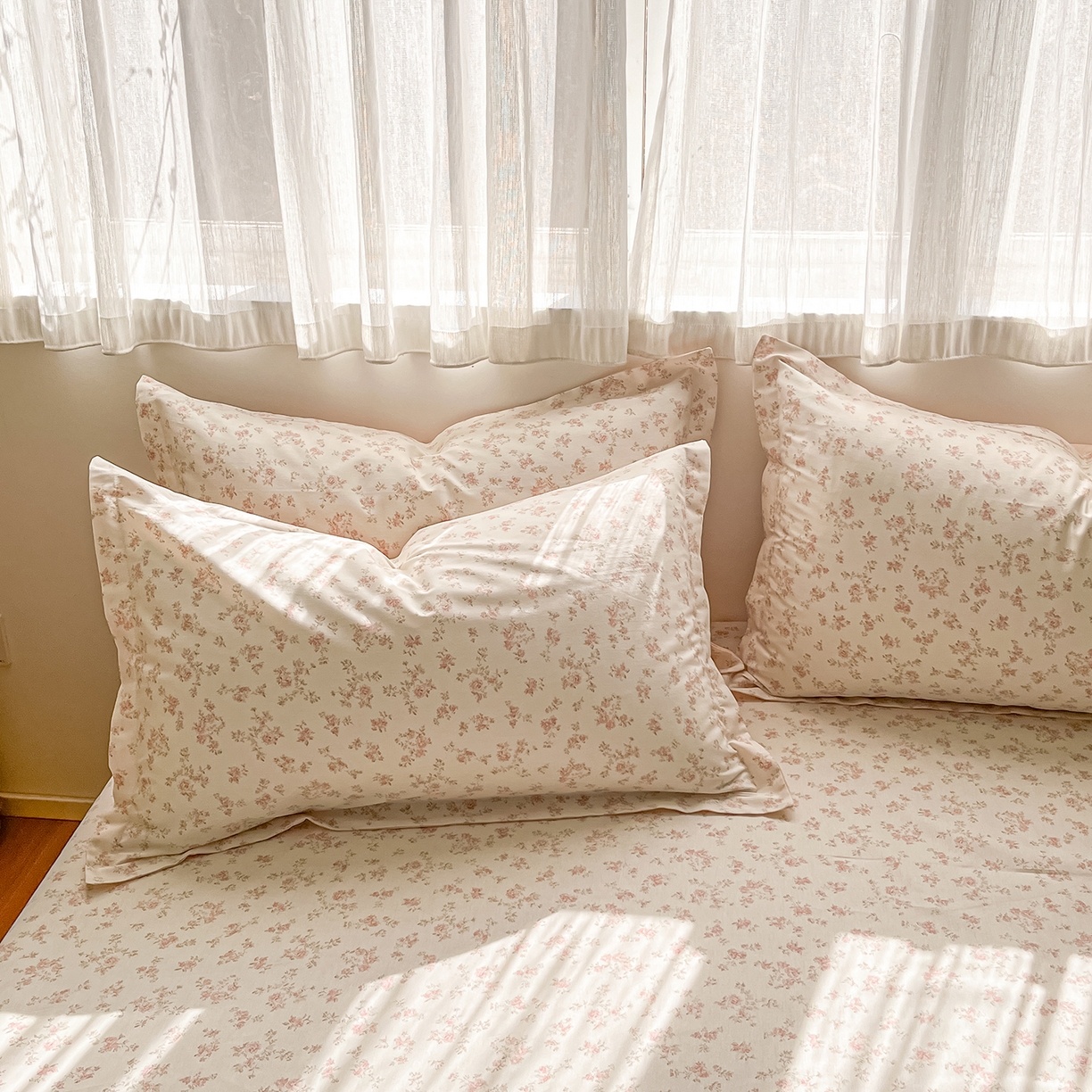 91家纺网 家纺一手货源 找家纺 花梦欣 2026新款全棉印花单品系列2花卉款-单枕套 俏佳人