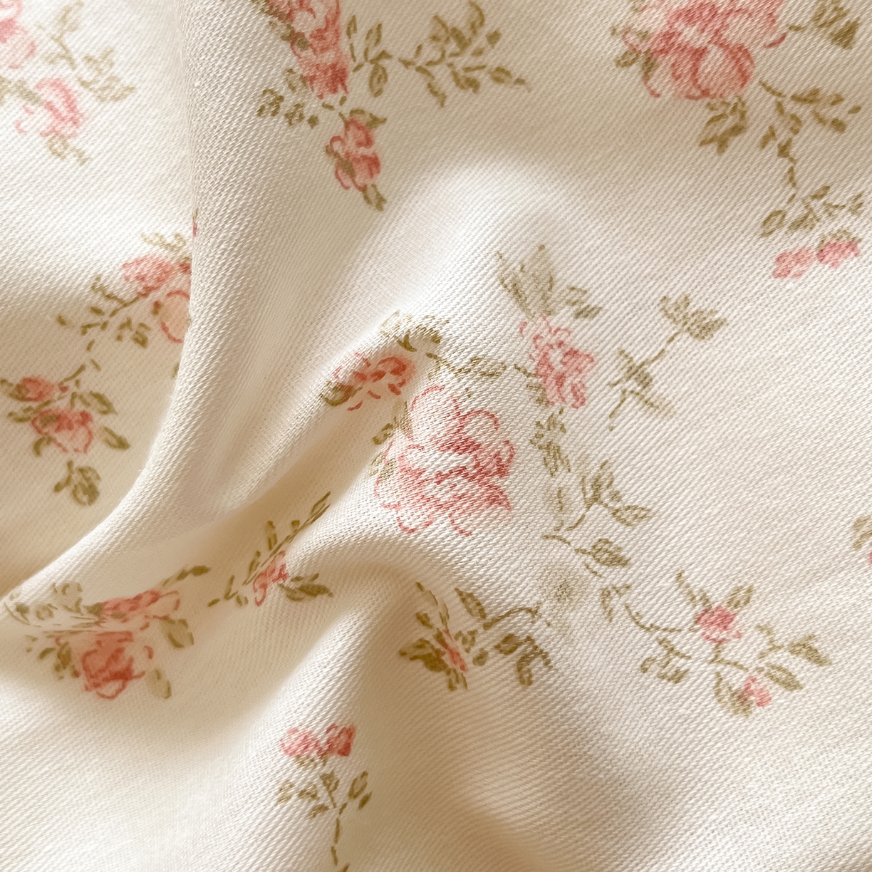 91家纺网 家纺一手货源 找家纺 花梦欣 2026新款全棉印花单品系列2花卉款-单枕套 俏佳人