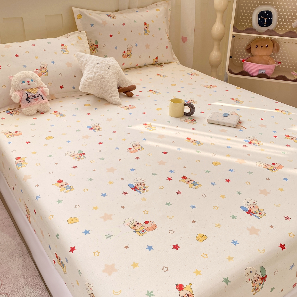 91家纺网 家纺一手货源 找家纺 花梦欣 2026新款全棉印花单品系列3简约卡通款-单床笠 快乐小星