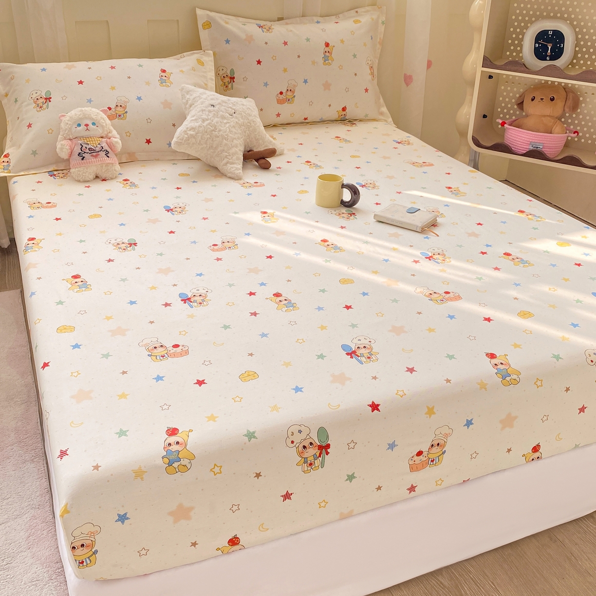 91家纺网 家纺一手货源 找家纺 花梦欣 2026新款全棉印花单品系列3简约卡通款-单床笠 快乐小星