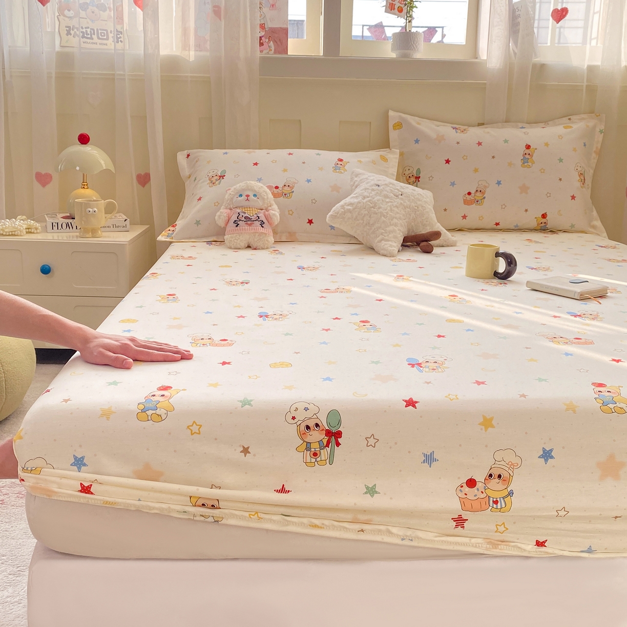 91家纺网 家纺一手货源 找家纺 花梦欣 2026新款全棉印花单品系列3简约卡通款-单床笠 快乐小星