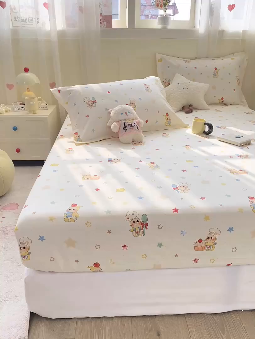 91家纺网 家纺一手货源 找家纺 花梦欣 2026新款全棉印花单品系列3简约卡通款-单床笠 快乐小星