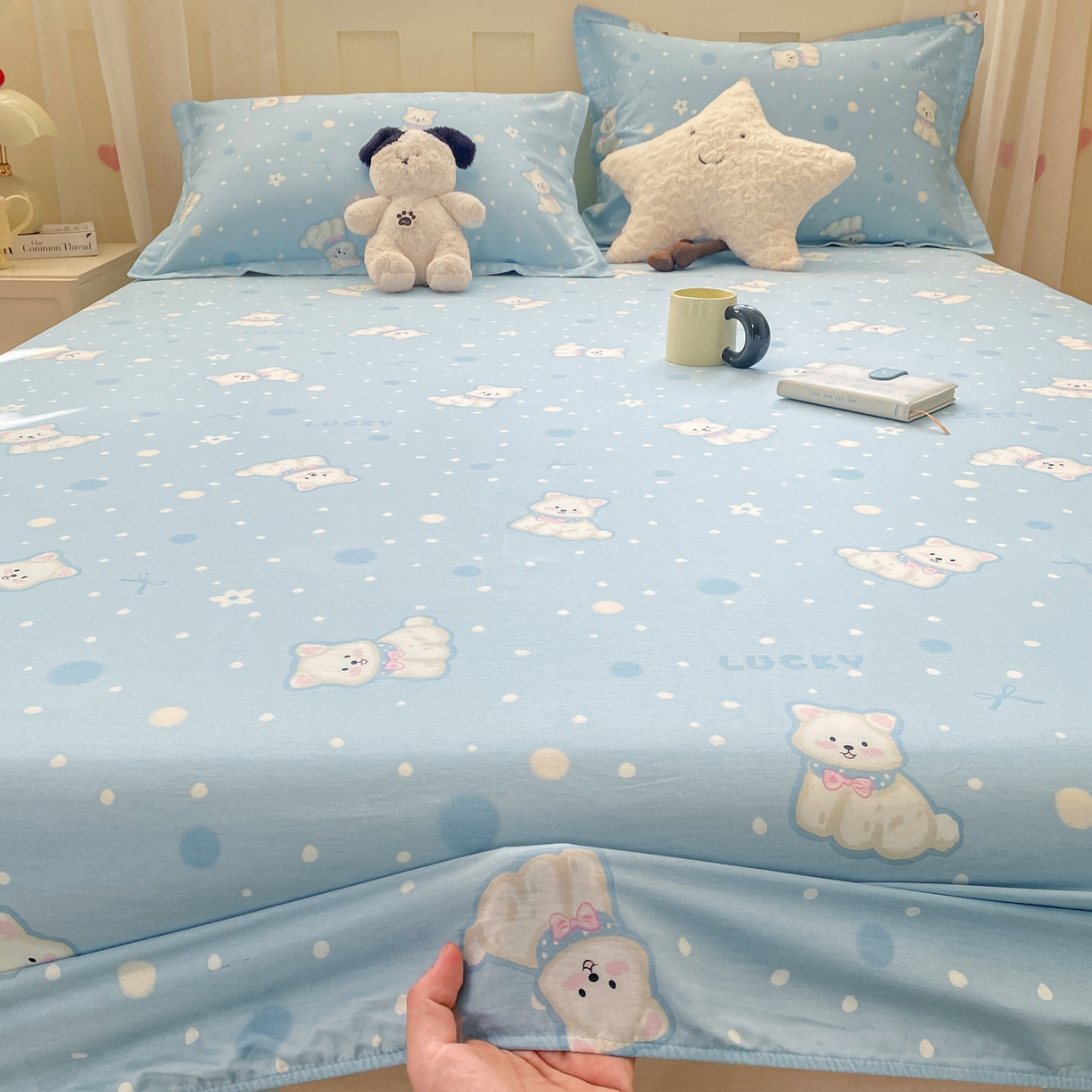 91家纺网 家纺一手货源 找家纺 花梦欣 2026新款全棉印花单品系列3简约卡通款-单床笠 蓝色泡芙狗