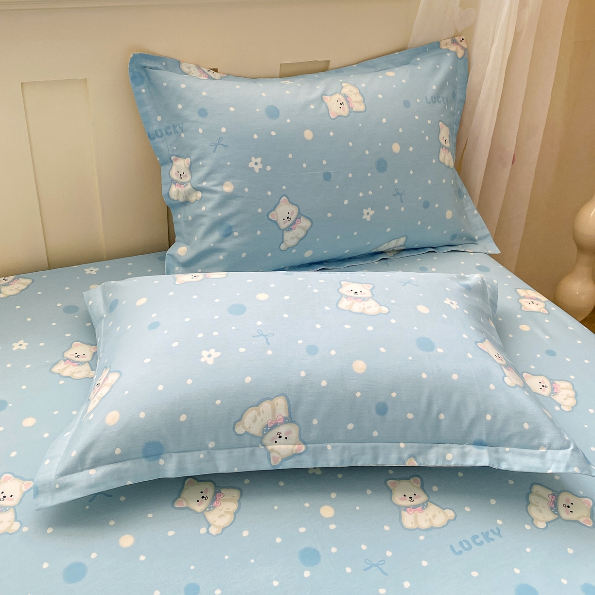 91家纺网 家纺一手货源 找家纺 花梦欣 2026新款全棉印花单品系列3简约卡通款-单床笠 蓝色泡芙狗