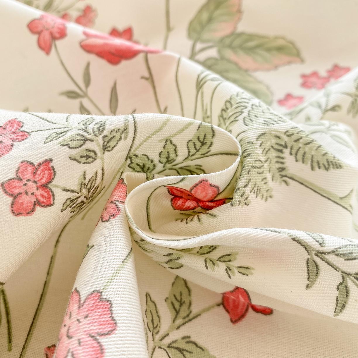 91家纺网 家纺一手货源 找家纺 花梦欣 2026新款全棉印花单品系列2花卉款-单枕套 玉笛花间