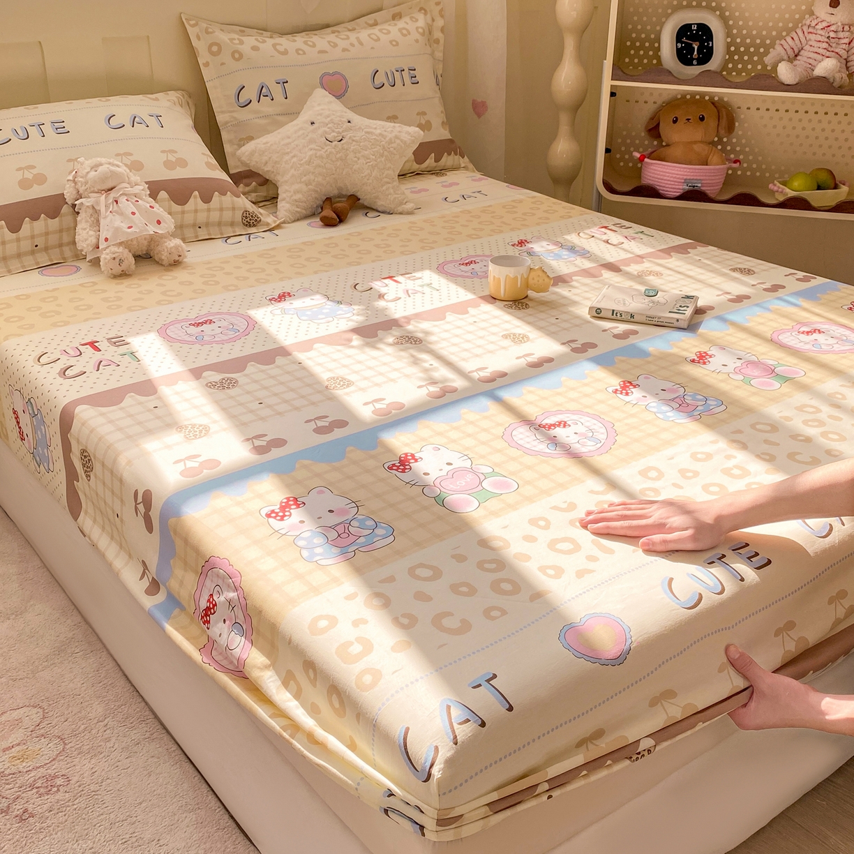 91家纺网 家纺一手货源 找家纺 花梦欣 2026新款全棉印花单品系列3简约卡通款-单床笠 萌萌凯蒂