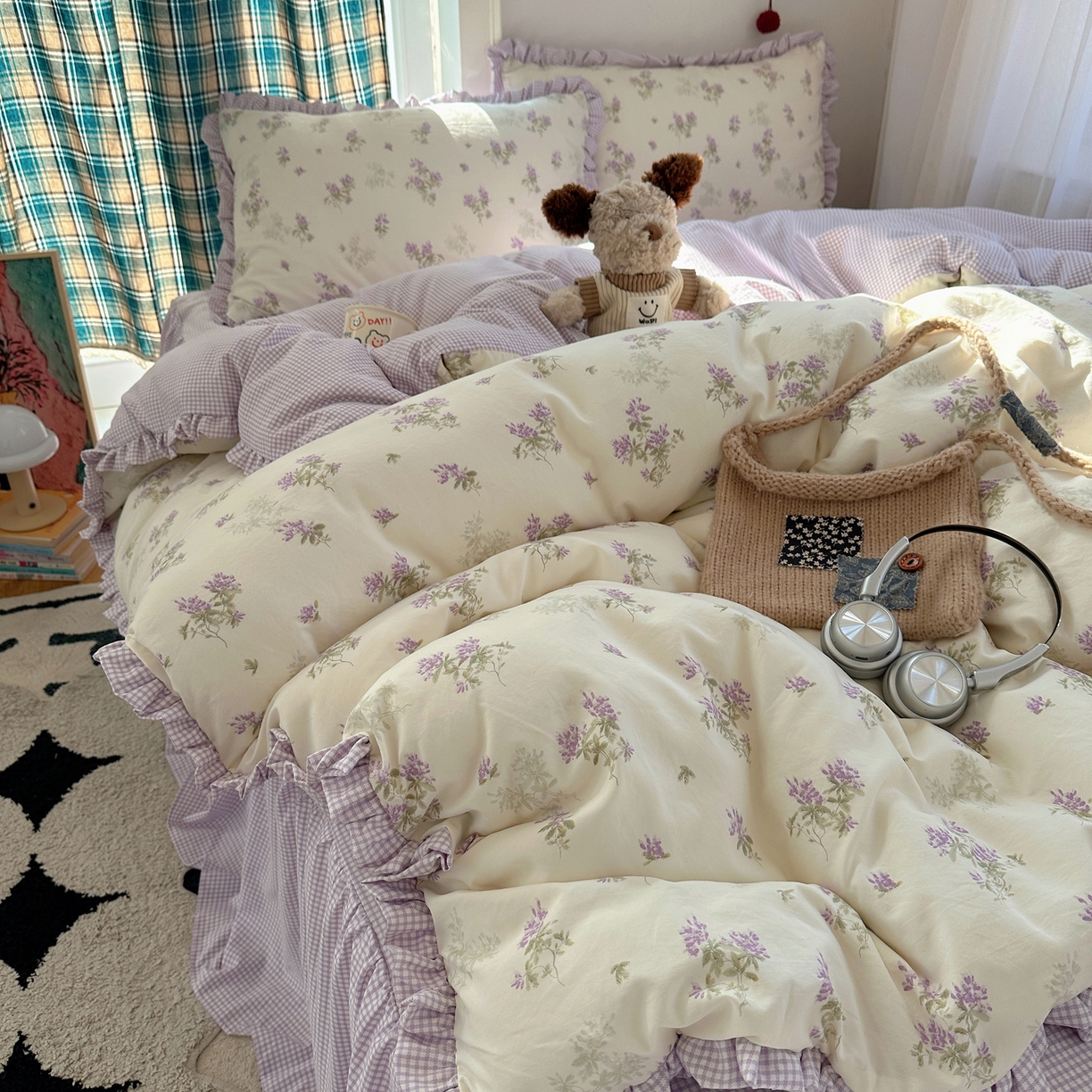 91家纺网 家纺一手货源 找家纺 轻奢坊 2026新款云感仿棉水洗棉褶皱短花边四件套 花花格紫