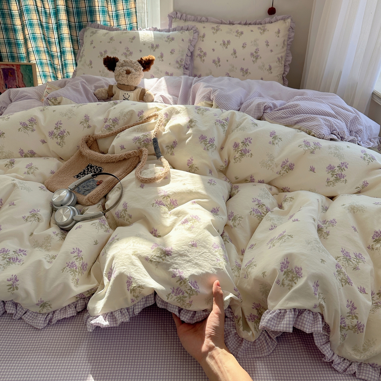 91家纺网 家纺一手货源 找家纺 轻奢坊 2026新款云感仿棉水洗棉褶皱短花边四件套 花花格紫