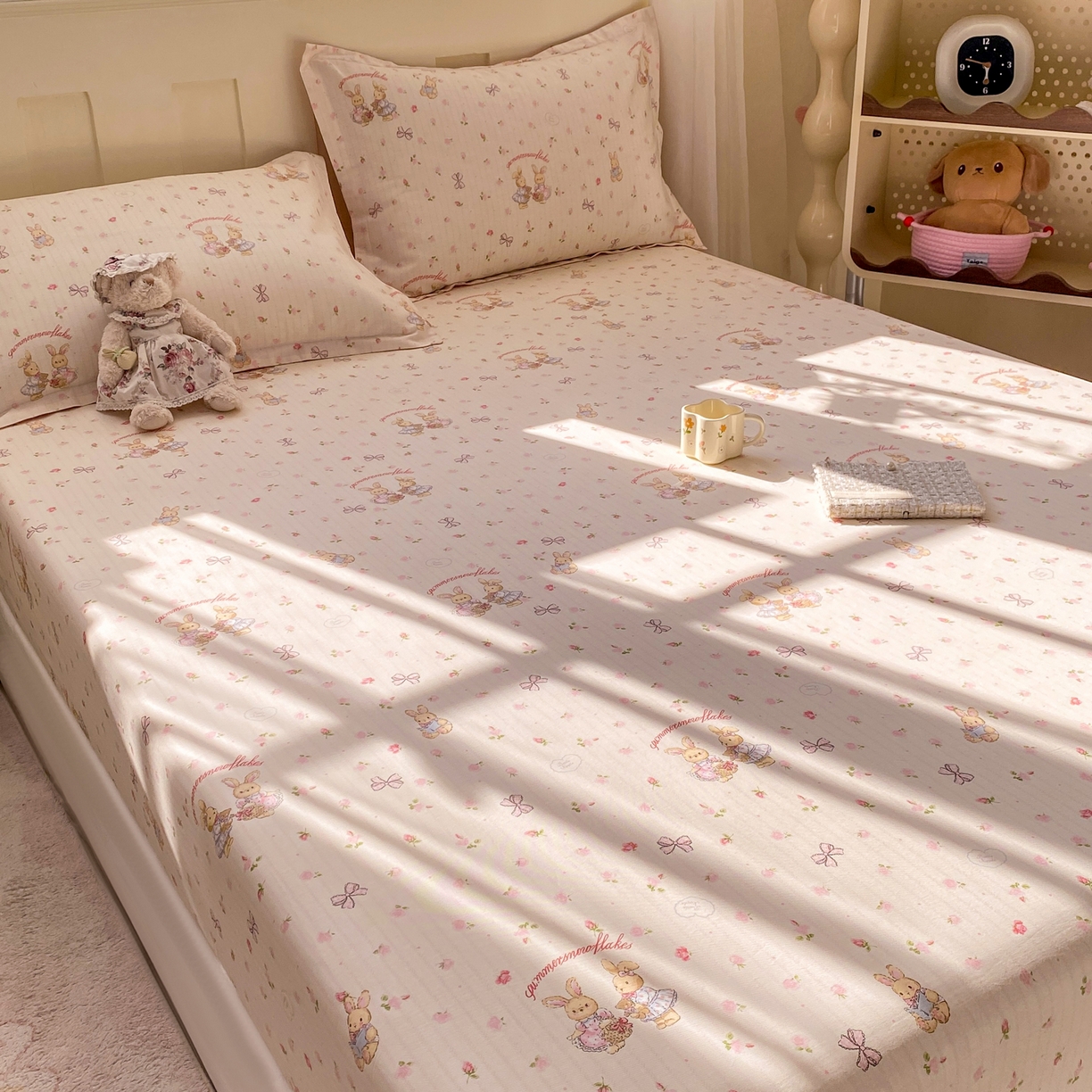 91家纺网 家纺一手货源 找家纺 花梦欣 2026新款全棉印花单品系列3简约卡通款-单床笠 甜蜜纪念日