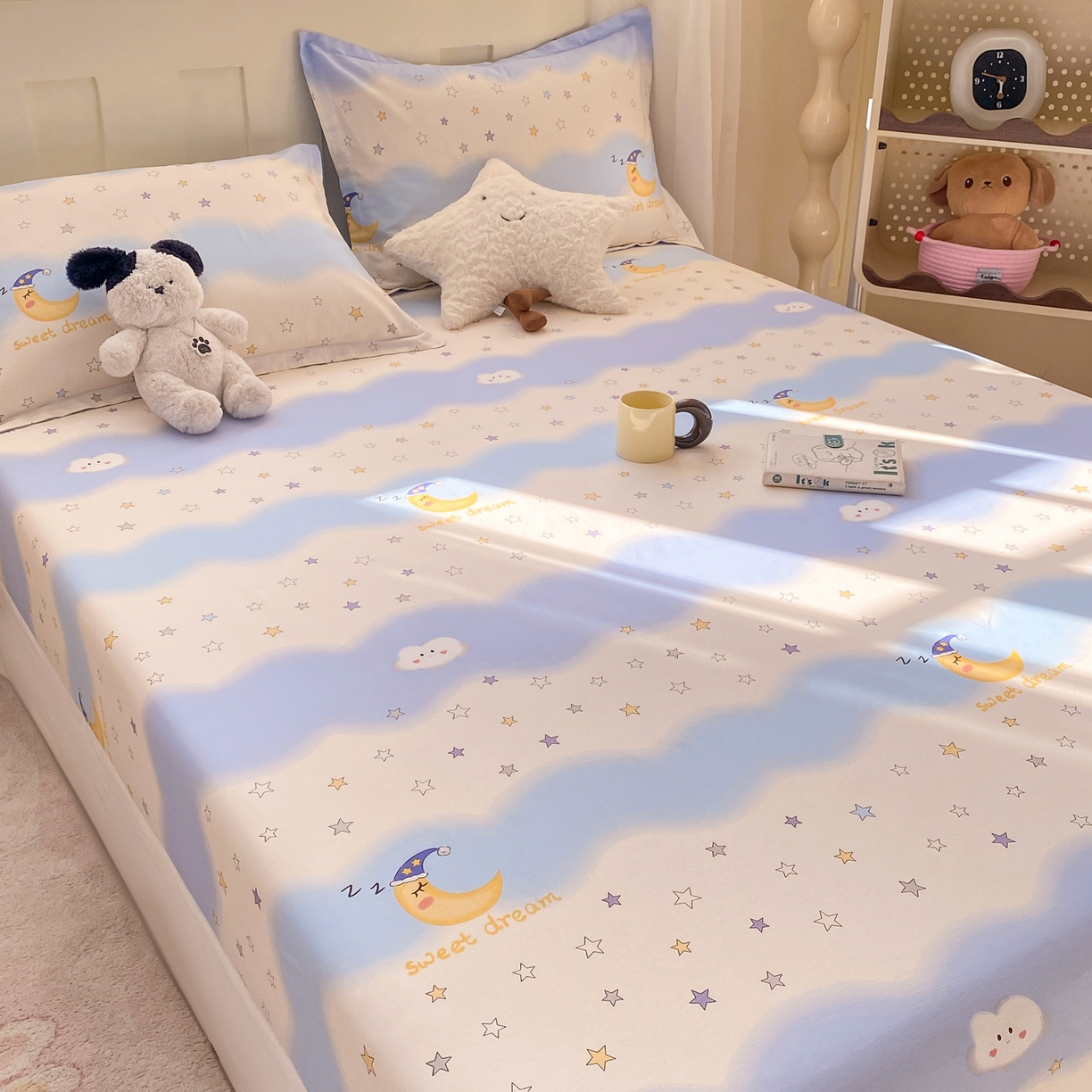 91家纺网 家纺一手货源 找家纺 花梦欣 2026新款全棉印花单品系列3简约卡通款-单床笠 星辰入梦