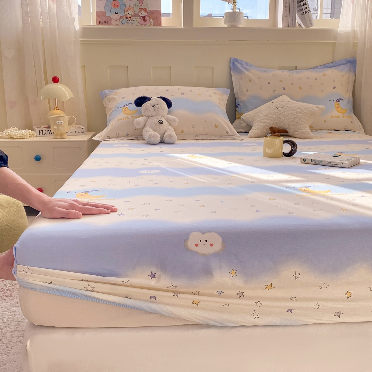 91家纺网 家纺一手货源 找家纺 花梦欣 2026新款全棉印花单品系列3简约卡通款-单床笠 星辰入梦