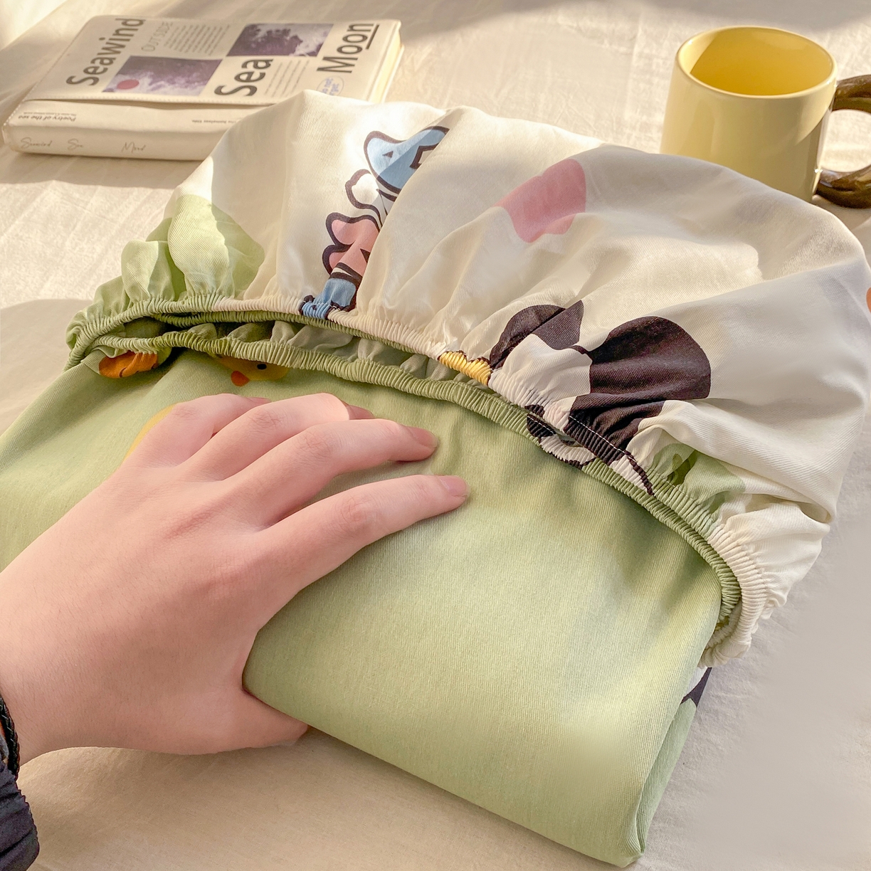 91家纺网 家纺一手货源 找家纺 花梦欣 2026新款全棉印花单品系列3简约卡通款-单床笠 熊猫鸭鸭乐绿