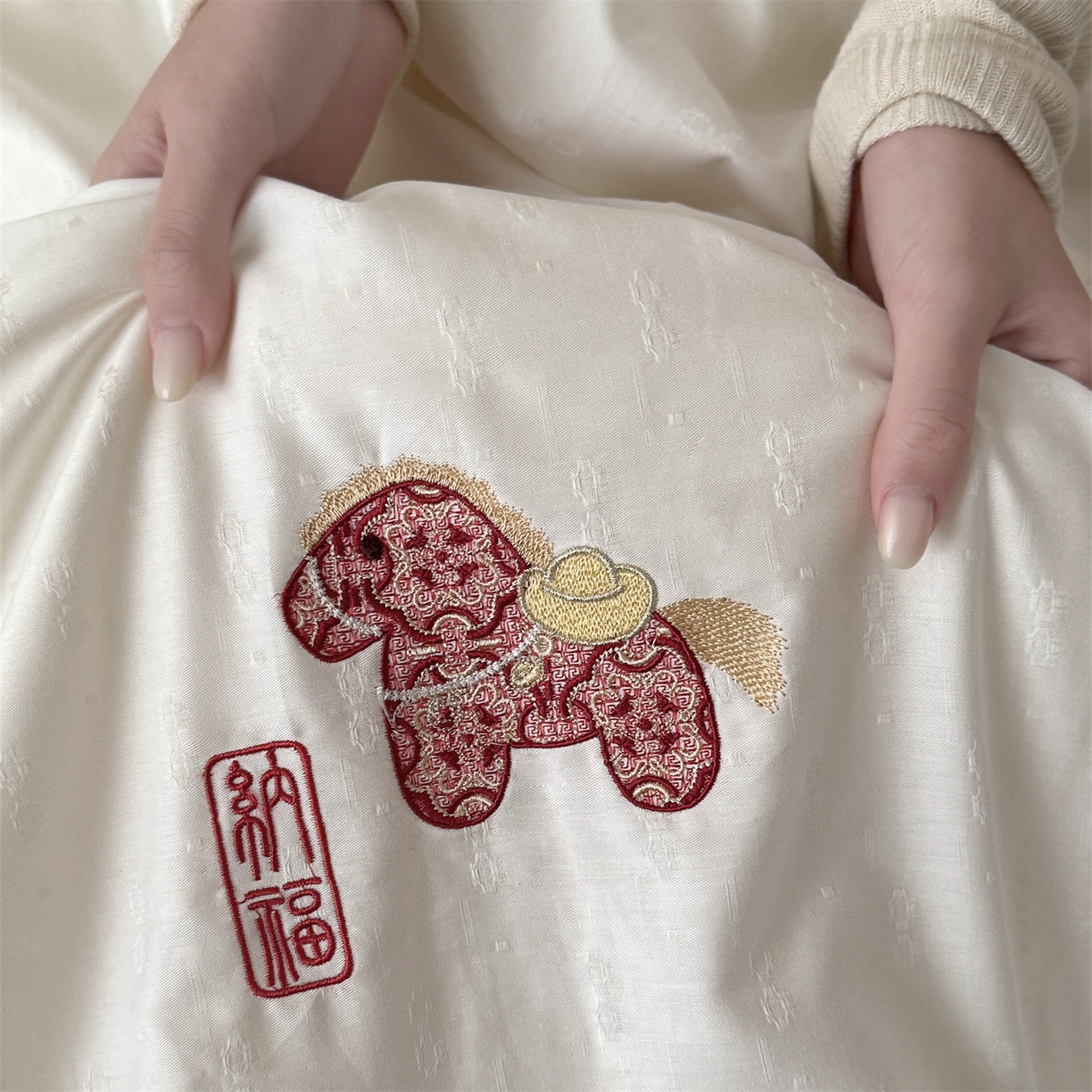 91家纺网 家纺一手货源 找家纺 （总）鹿班家居 2026春季新品全棉提花+刺绣55%大豆被系列-纳福 标准会员-20元