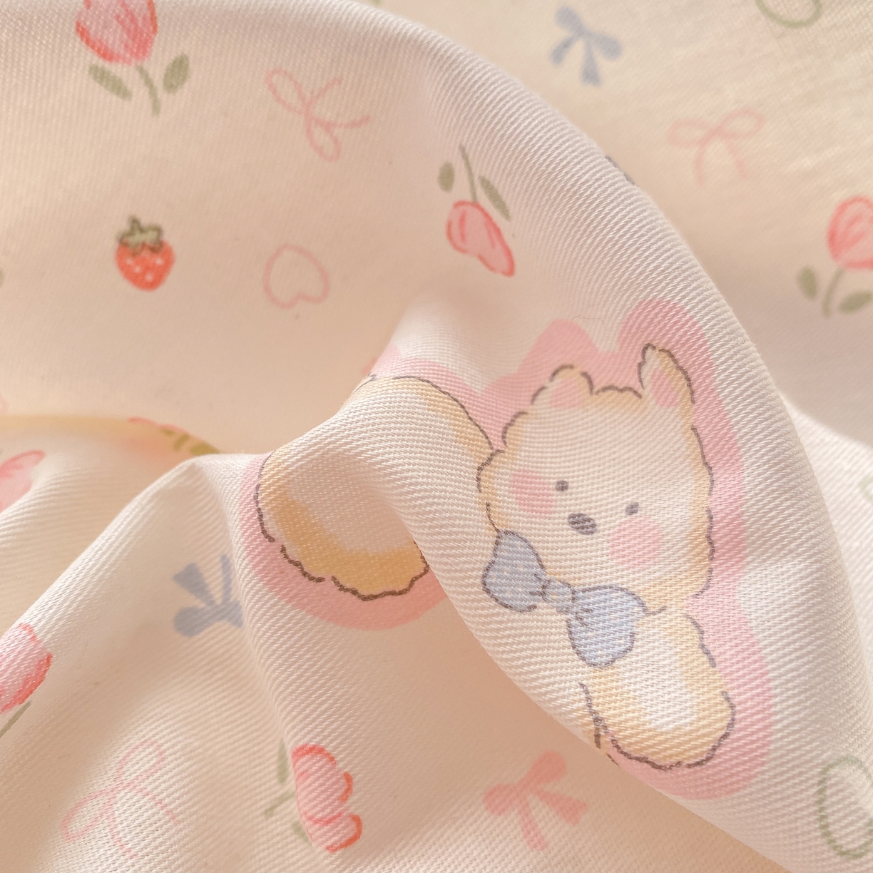 91家纺网 家纺一手货源 找家纺 花梦欣 2026新款全棉印花单品系列2花卉款-单床笠 玫瑰小狗