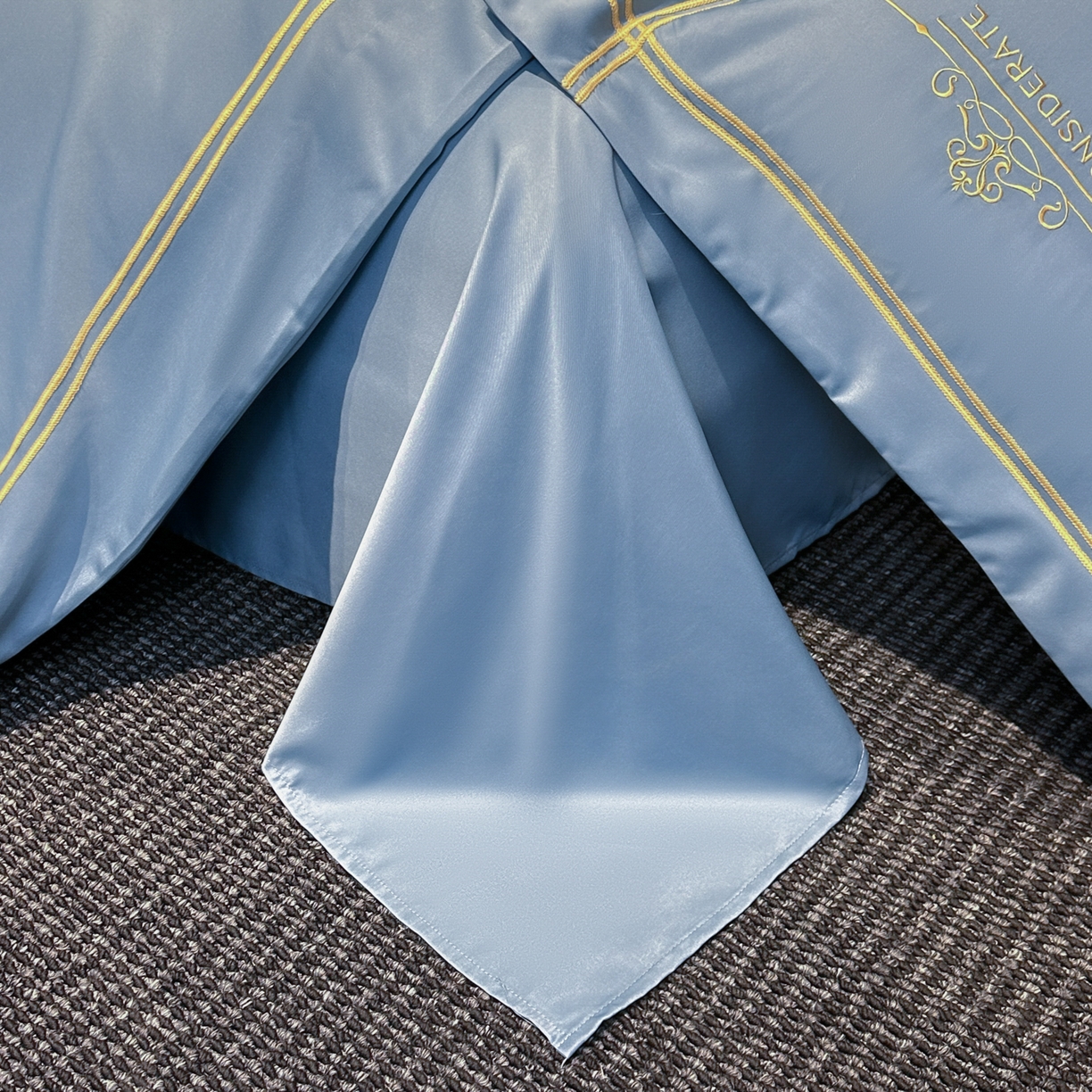 91家纺网 家纺一手货源 找家纺 绒掌柜家纺（品质焕新） 2026新款水洗真丝天丝冰丝刺绣四件套-典雅系列 宾利蓝