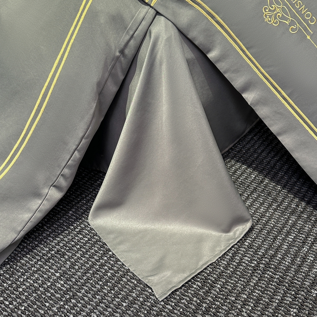 91家纺网 家纺一手货源 找家纺 绒掌柜家纺（品质焕新） 2026新款水洗真丝天丝冰丝刺绣四件套-典雅系列 高级灰