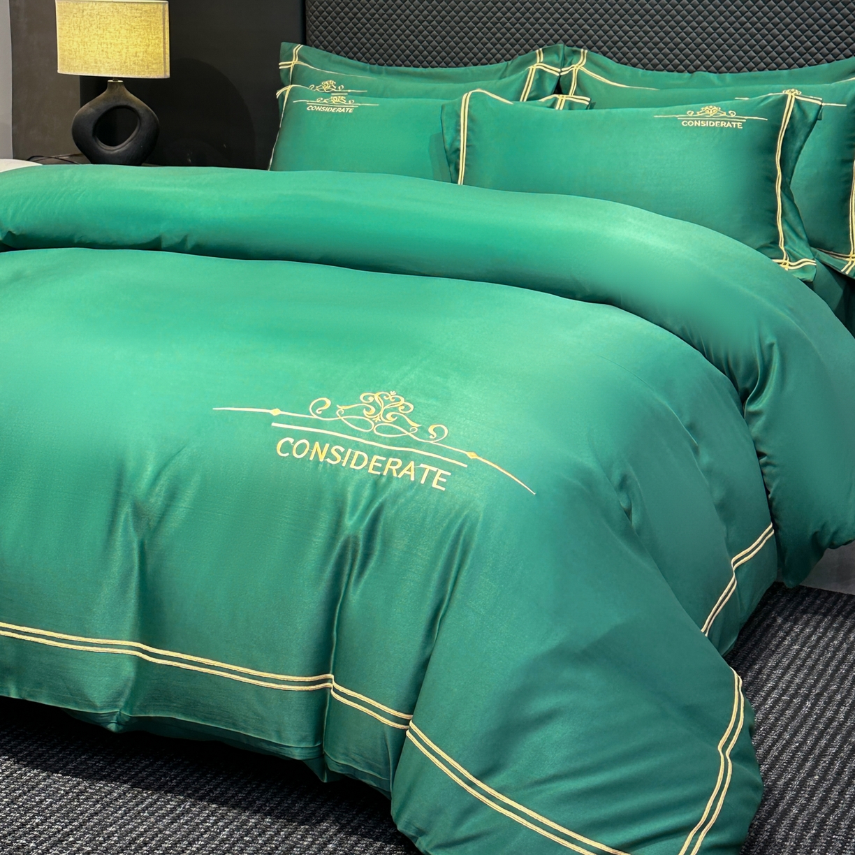 91家纺网 家纺一手货源 找家纺 绒掌柜家纺（品质焕新） 2026新款水洗真丝天丝冰丝刺绣四件套-典雅系列 墨绿