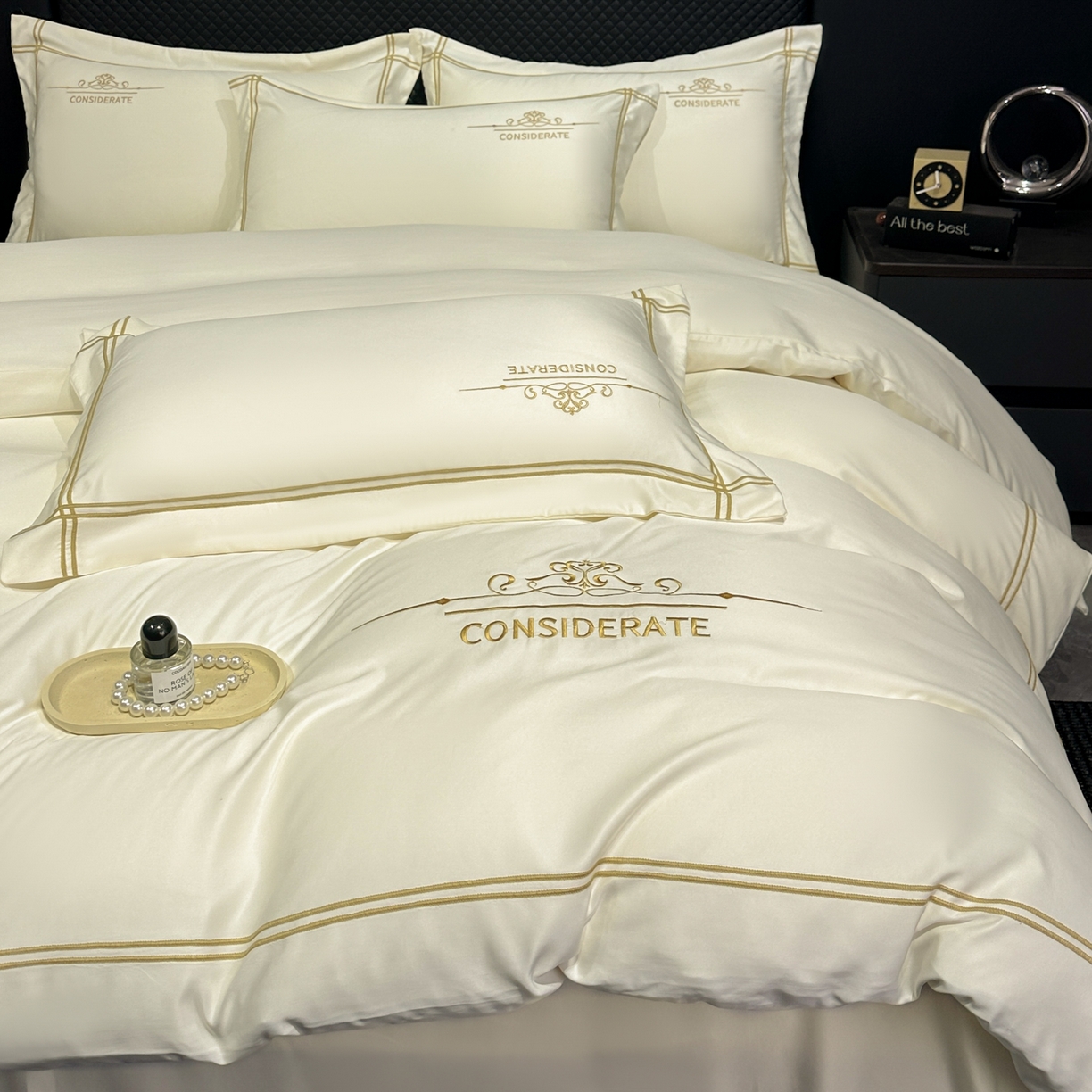 91家纺网 家纺一手货源 找家纺 绒掌柜家纺（品质焕新） 2026新款水洗真丝天丝冰丝刺绣四件套-典雅系列 奶白