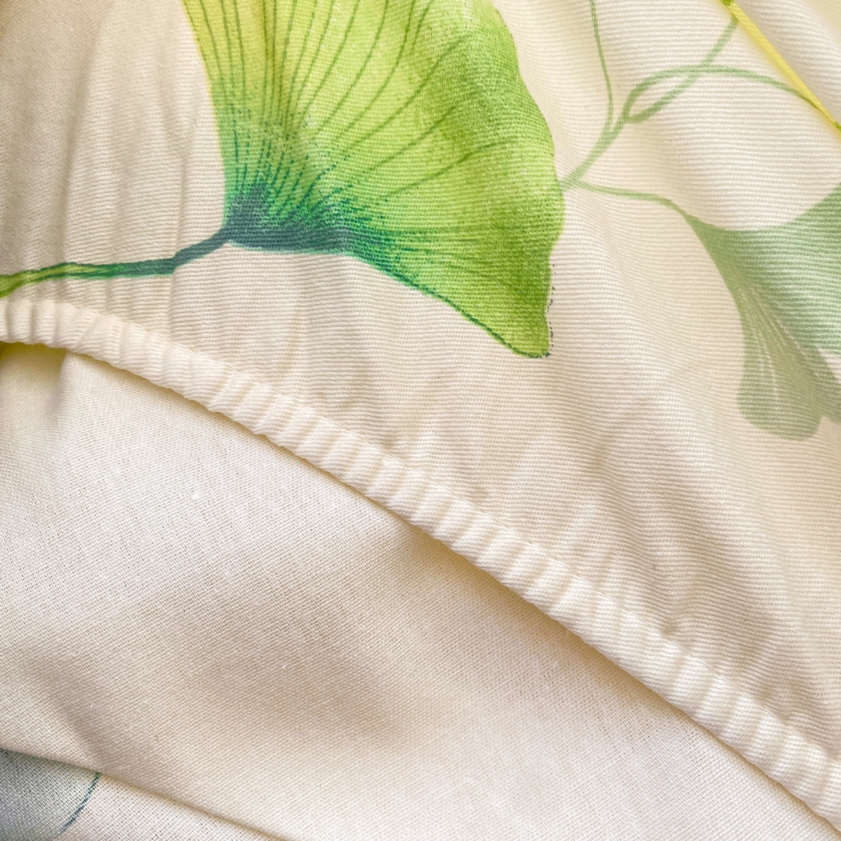 91家纺网 家纺一手货源 找家纺 花梦欣 2026新款全棉印花单品系列2花卉款-单床笠 青绿银杏