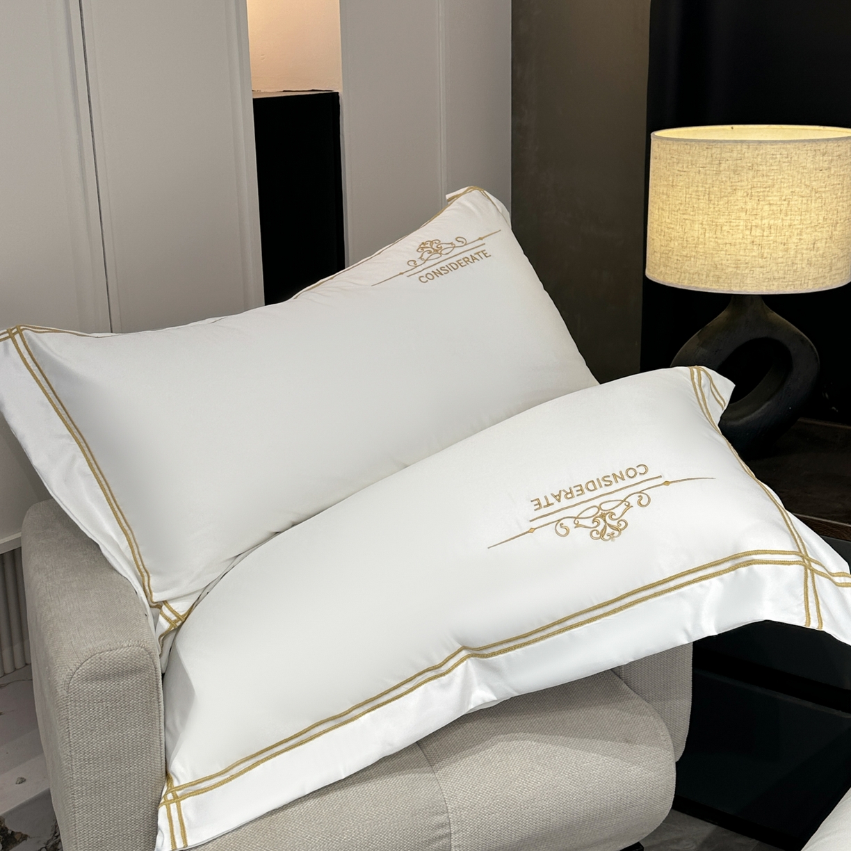 91家纺网 家纺一手货源 找家纺 绒掌柜家纺（品质焕新） 2026新款水洗真丝天丝冰丝刺绣四件套-典雅系列 珍珠白