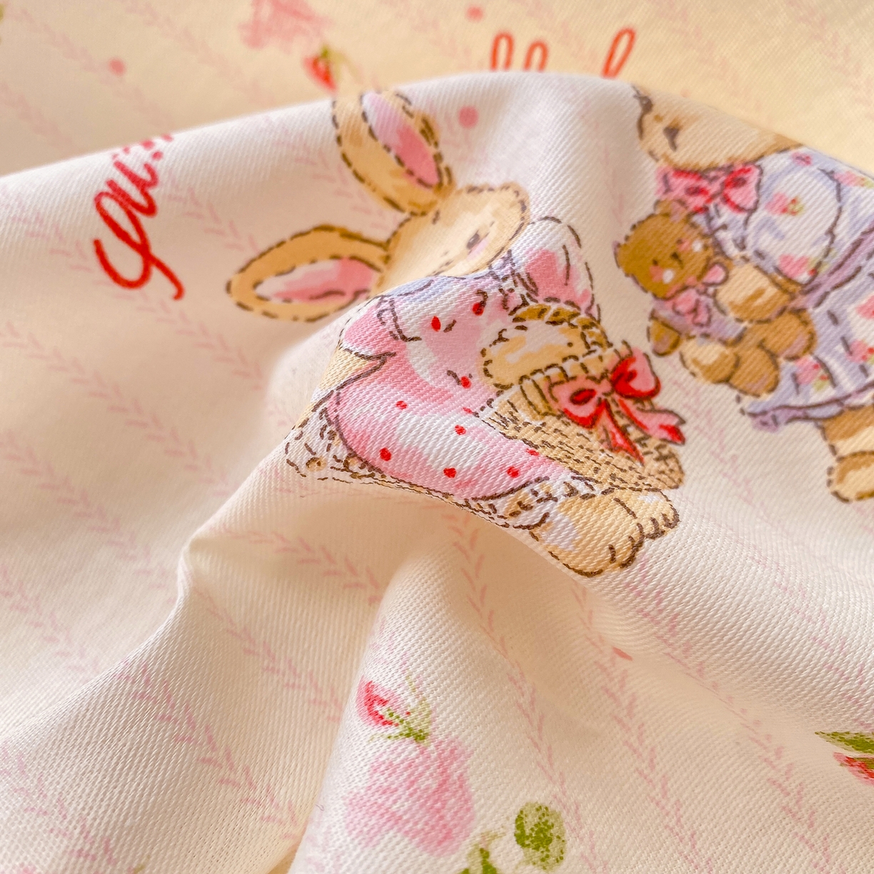 91家纺网 家纺一手货源 找家纺 花梦欣 2026新款全棉印花单品系列2花卉款-单床笠 甜蜜纪念日