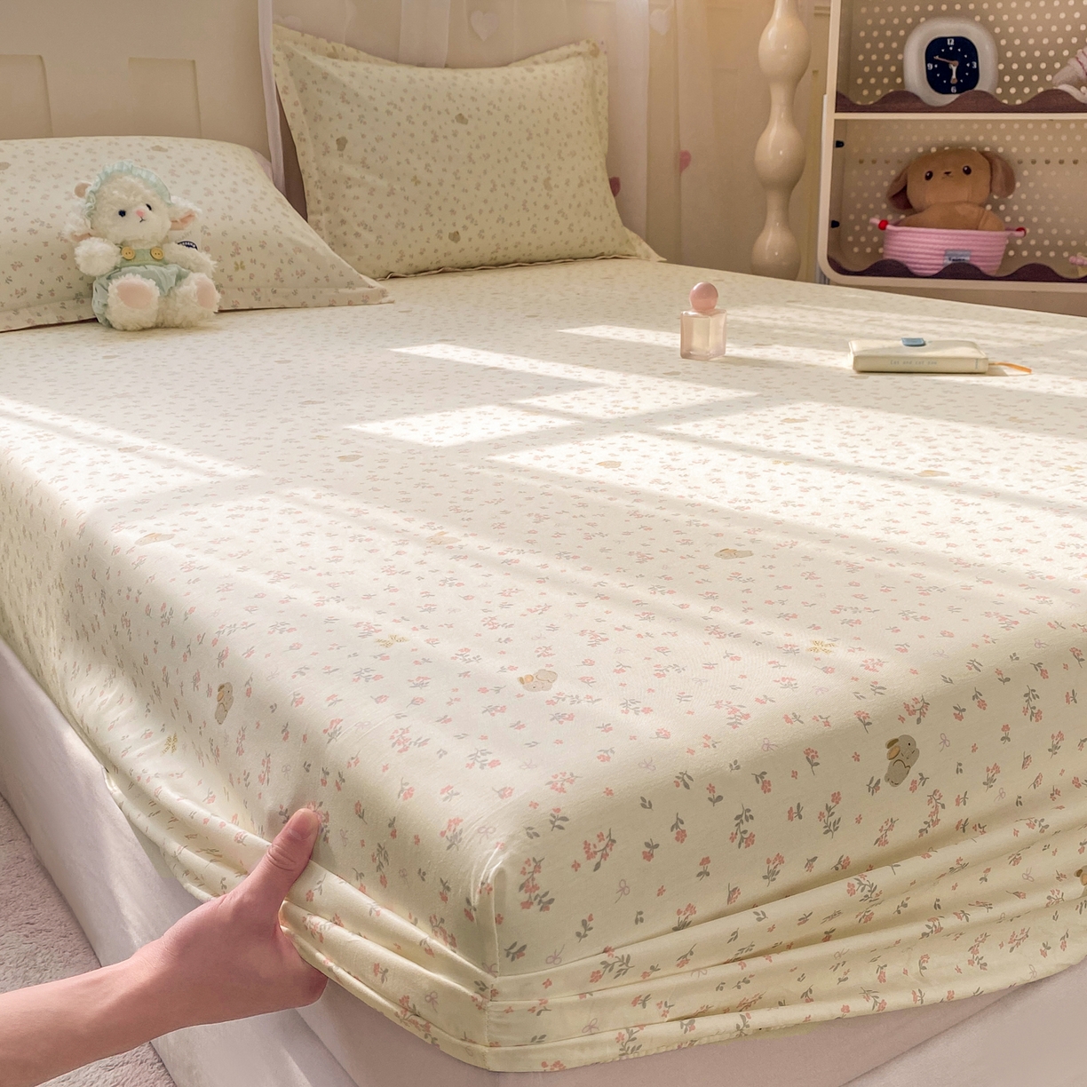 91家纺网 家纺一手货源 找家纺 花梦欣 2026新款全棉印花单品系列2花卉款-单床笠 微花耳耳粉