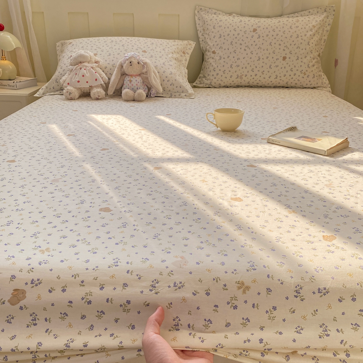 91家纺网 家纺一手货源 找家纺 花梦欣 2026新款全棉印花单品系列2花卉款-单床笠 微花耳耳蓝