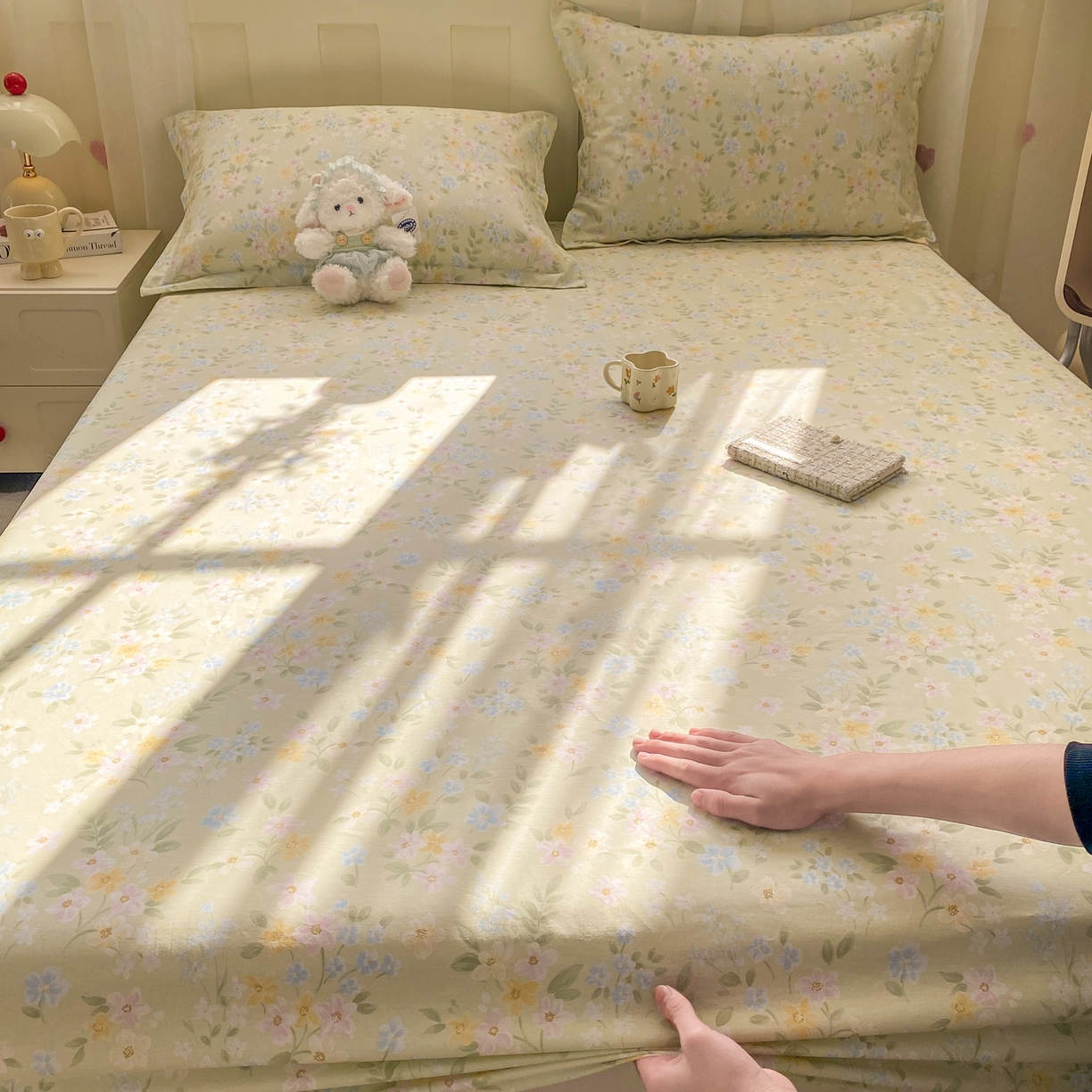 91家纺网 家纺一手货源 找家纺 花梦欣 2026新款全棉印花单品系列2花卉款-单床笠 徐徐花开