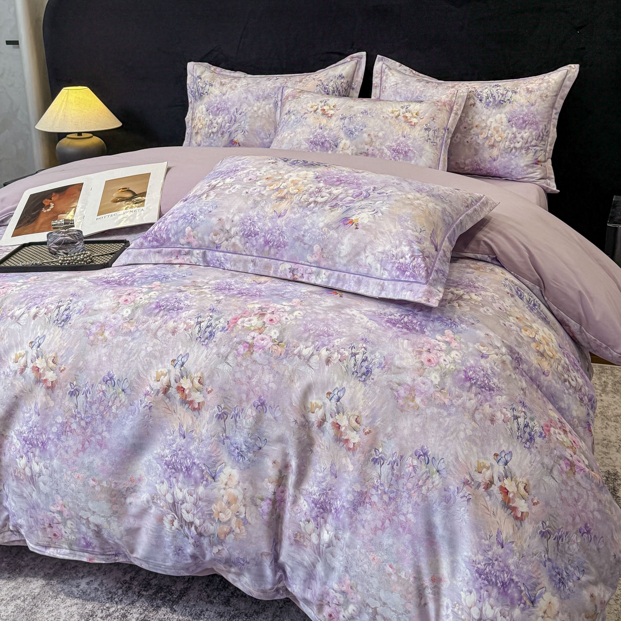 91家纺网 家纺一手货源 找家纺 喜四方 2026新款100%全棉60支长绒棉数码印花四件套（控价不低于180） 避风晚晴-紫