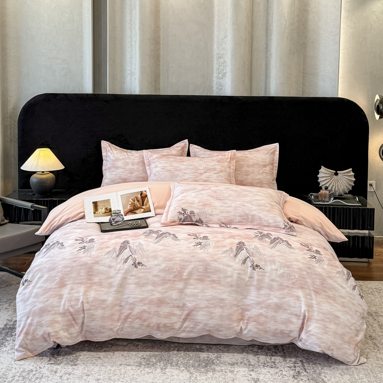 91家纺网 家纺一手货源 找家纺 喜四方 2026新款100%全棉60支长绒棉数码印花四件套（控价不低于180） 锦绣山河-粉