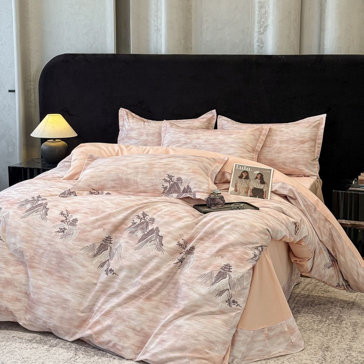 91家纺网 家纺一手货源 找家纺 喜四方 2026新款100%全棉60支长绒棉数码印花四件套（控价不低于180） 锦绣山河-粉