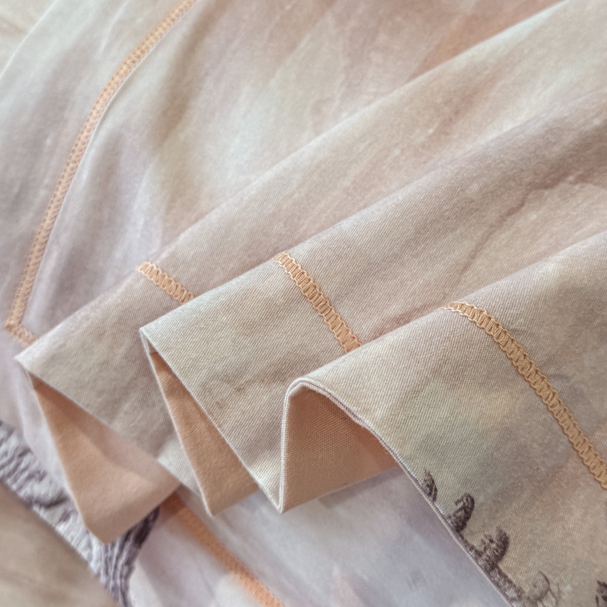 91家纺网 家纺一手货源 找家纺 喜四方 2026新款100%全棉60支长绒棉数码印花四件套（控价不低于180） 锦绣山河-粉