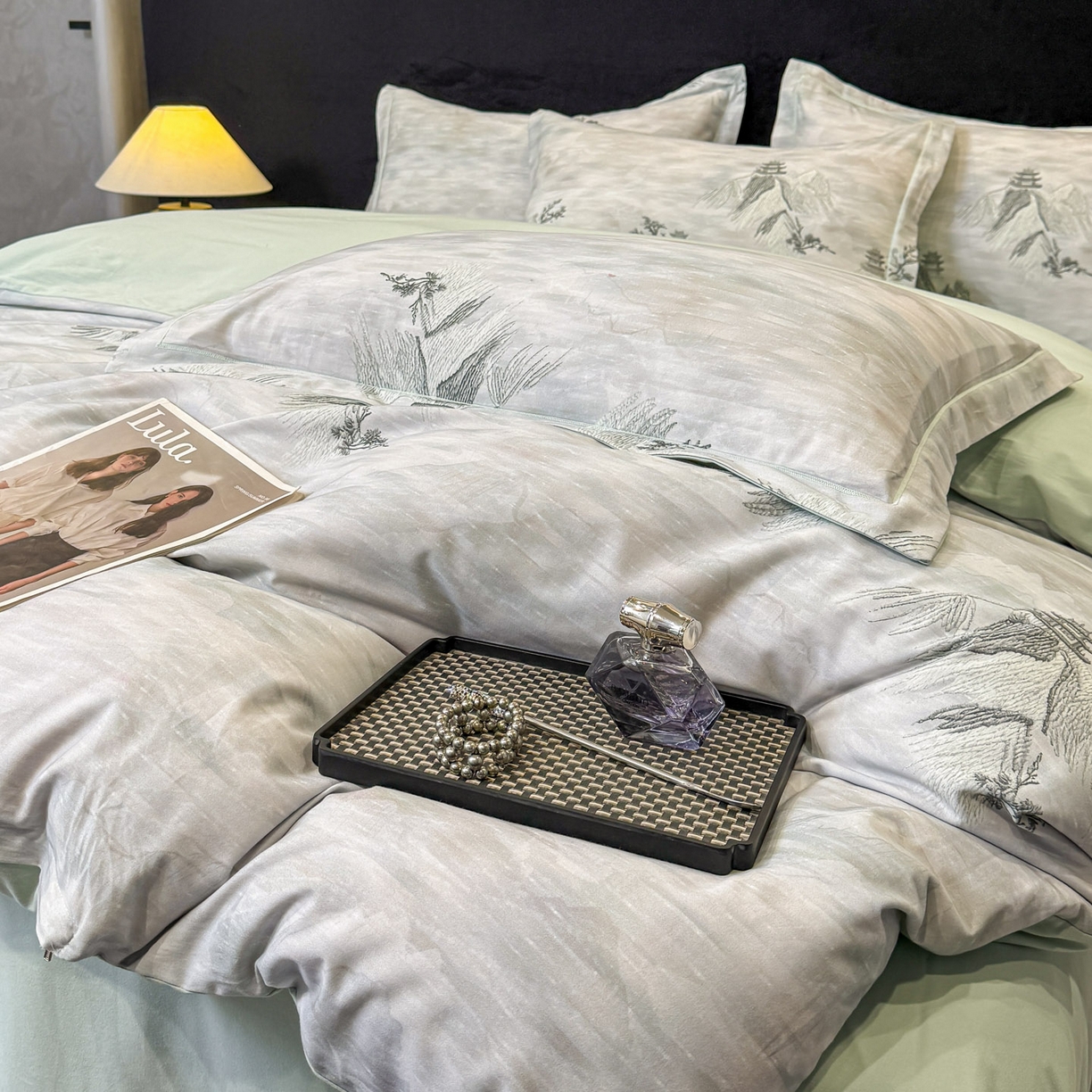 91家纺网 家纺一手货源 找家纺 喜四方 2026新款100%全棉60支长绒棉数码印花四件套（控价不低于180） 锦绣山河-绿