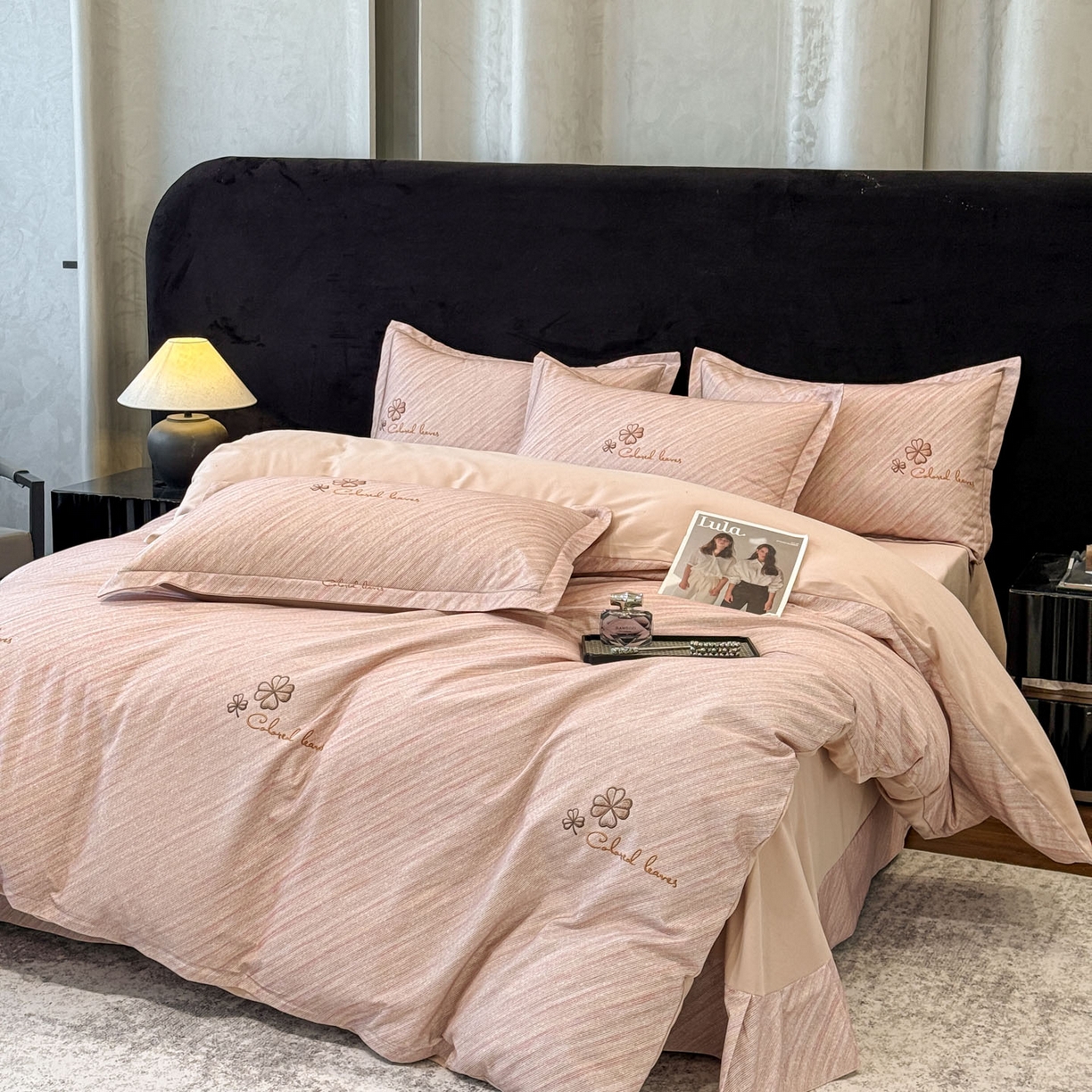 91家纺网 家纺一手货源 找家纺 喜四方 2026新款100%全棉60支长绒棉数码印花四件套（控价不低于180） 乐维空间-粉