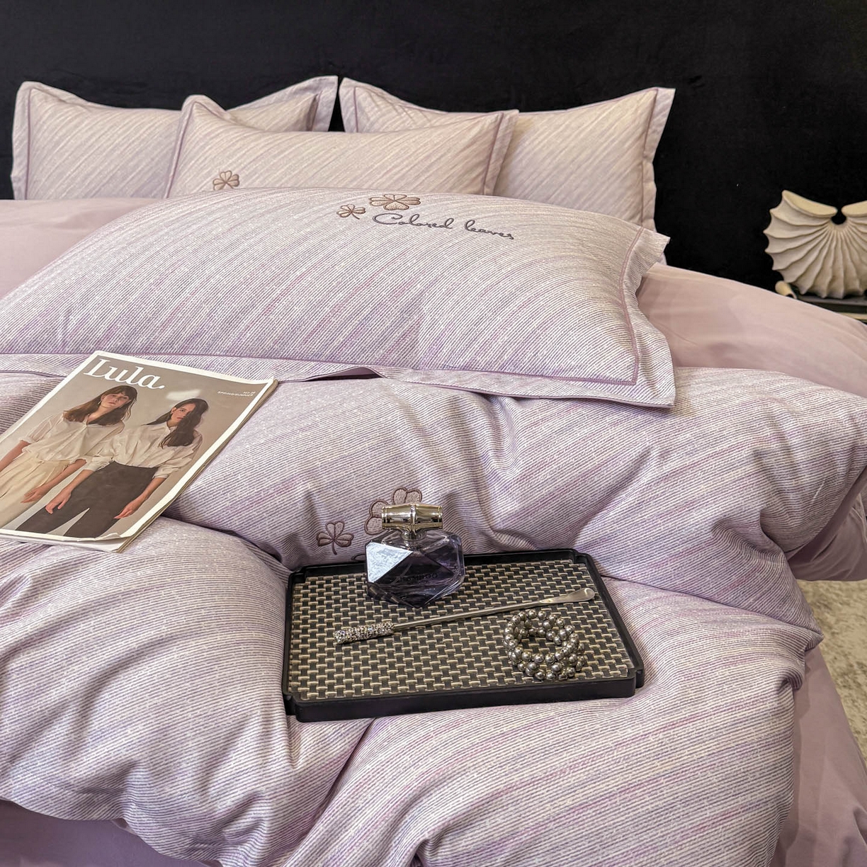 91家纺网 家纺一手货源 找家纺 喜四方 2026新款100%全棉60支长绒棉数码印花四件套（控价不低于180） 乐维空间-紫