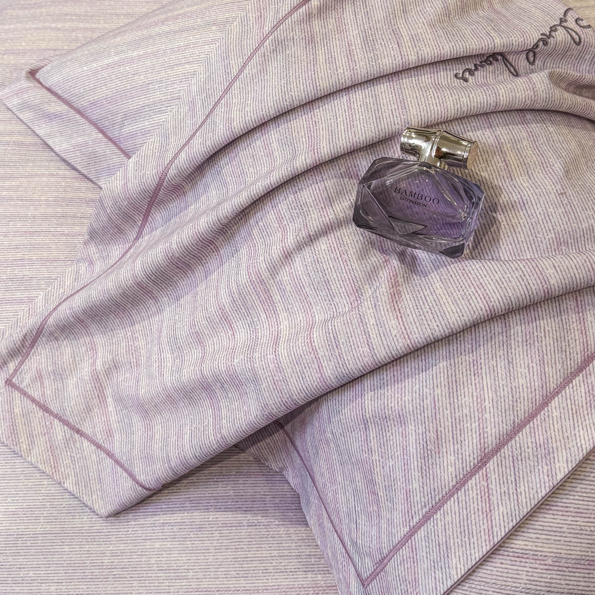 91家纺网 家纺一手货源 找家纺 喜四方 2026新款100%全棉60支长绒棉数码印花四件套（控价不低于180） 乐维空间-紫