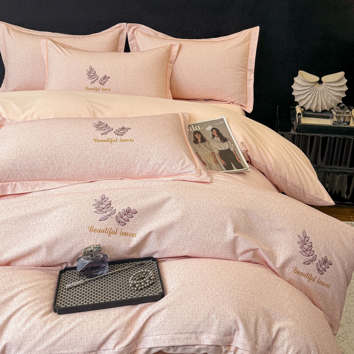 91家纺网 家纺一手货源 找家纺 喜四方 2026新款100%全棉60支长绒棉数码印花四件套（控价不低于180） 叶之秋-粉