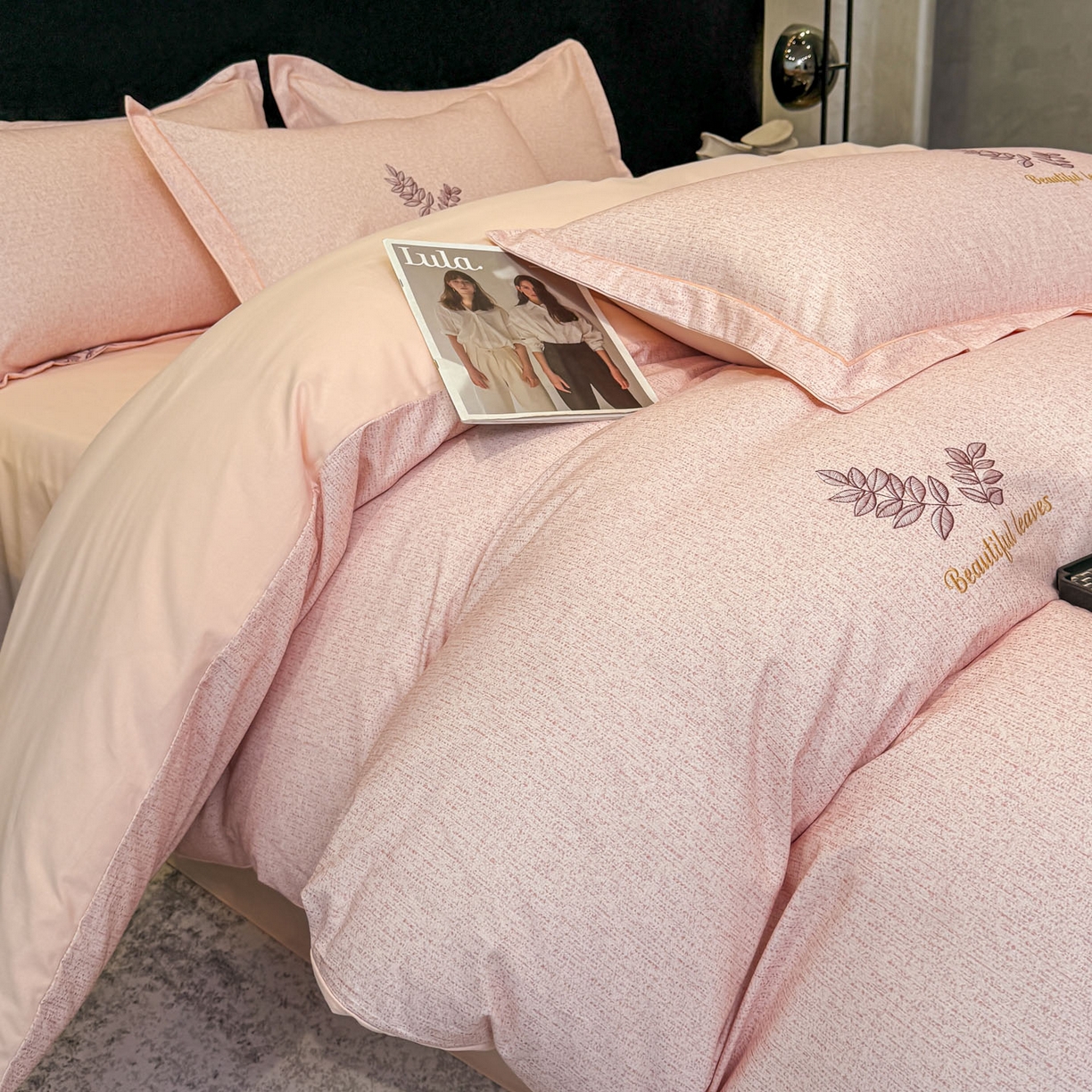 91家纺网 家纺一手货源 找家纺 喜四方 2026新款100%全棉60支长绒棉数码印花四件套（控价不低于180） 叶之秋-粉